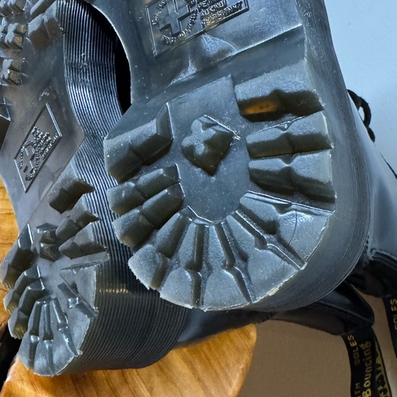 Dr. Martens Jadon Blk Leather Platform Lace-Up Boots with Yellow Stitching Sz. 7 - Picture 13 of 15